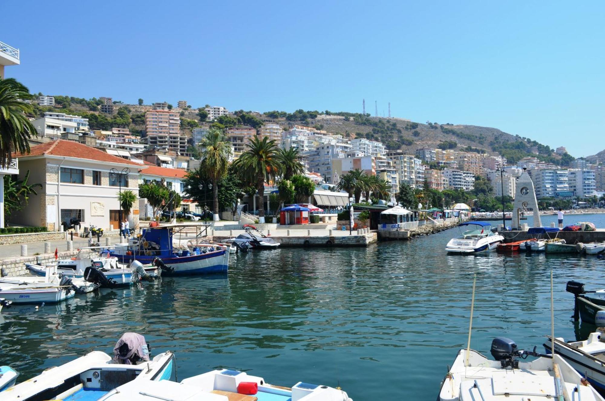 Sunset Tarraces Apartment Sarande Ngoại thất bức ảnh